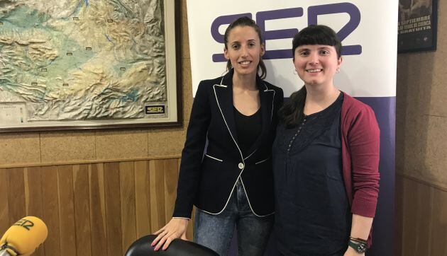 Beatriz Hernández y Carmen Blanco en el estudio central de SER Cuenca.