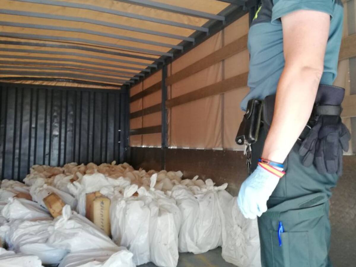 Incautadas tres toneladas de hachís en la Loma del Puerco en Chiclana