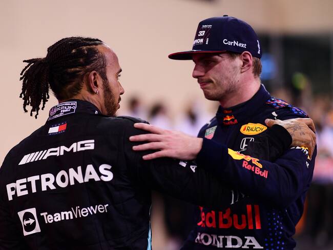 Hamilton felicita a Verstappen por su victoria en Abu Dabi y su consecución del Mundial