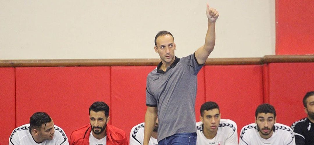 Roberto García Parrondo durante un amistoso con la selección egipcia.