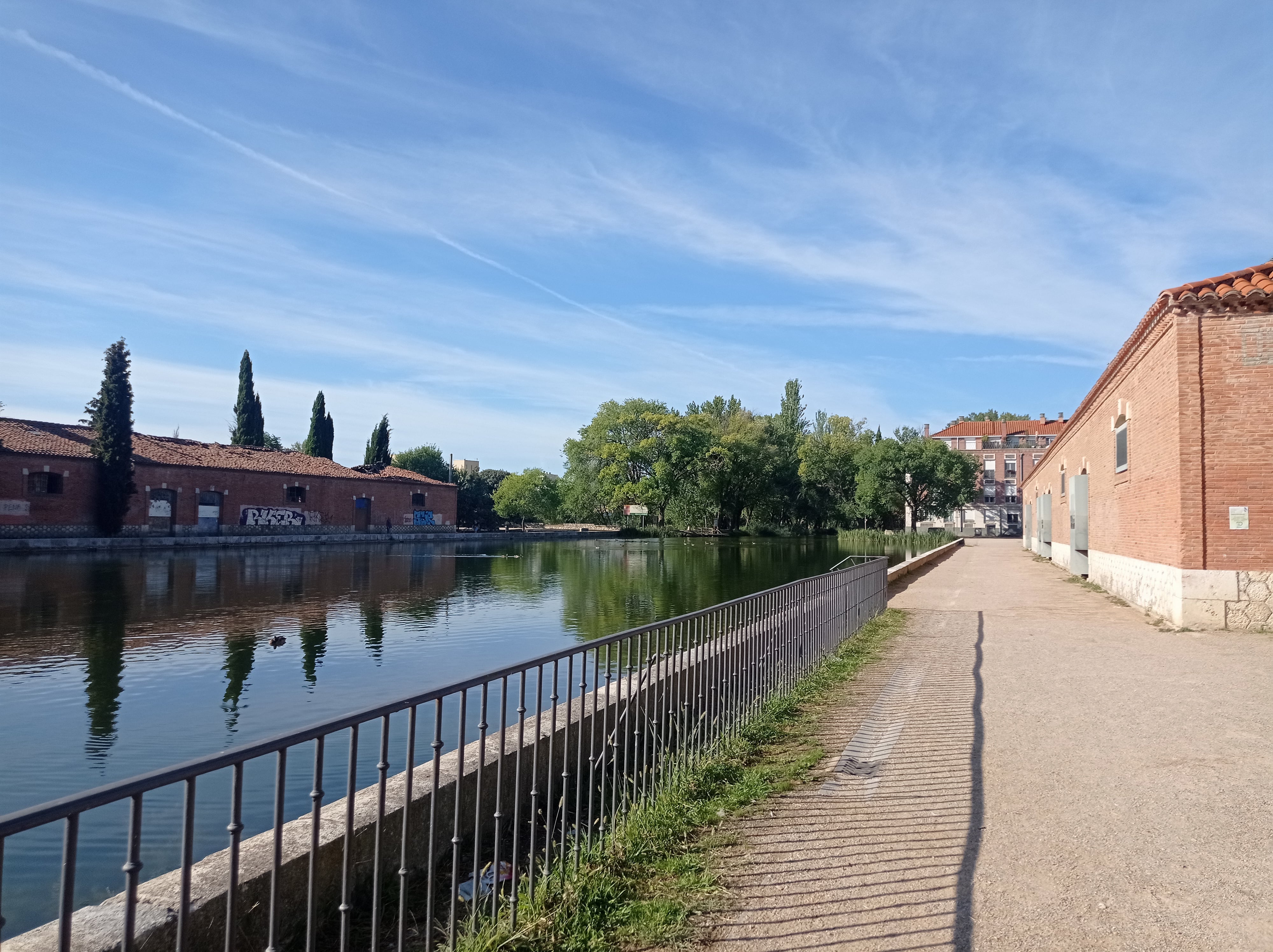 Dársena del Canal de Castilla en Palencia