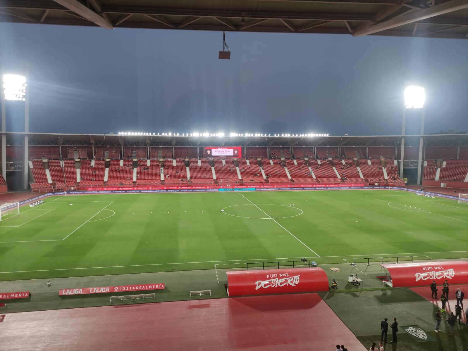 El Estadio de los Juegos Mediterráneos se quedó sin fútbol el pasado domingo.