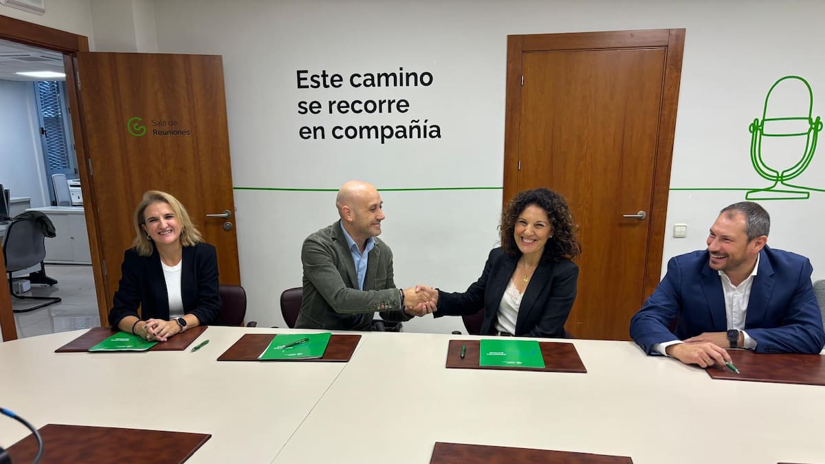 La AECC y el Colegio de Fisioterapeutas de Andalucía unen sus fuerzas con un convenio pionero en Jaén