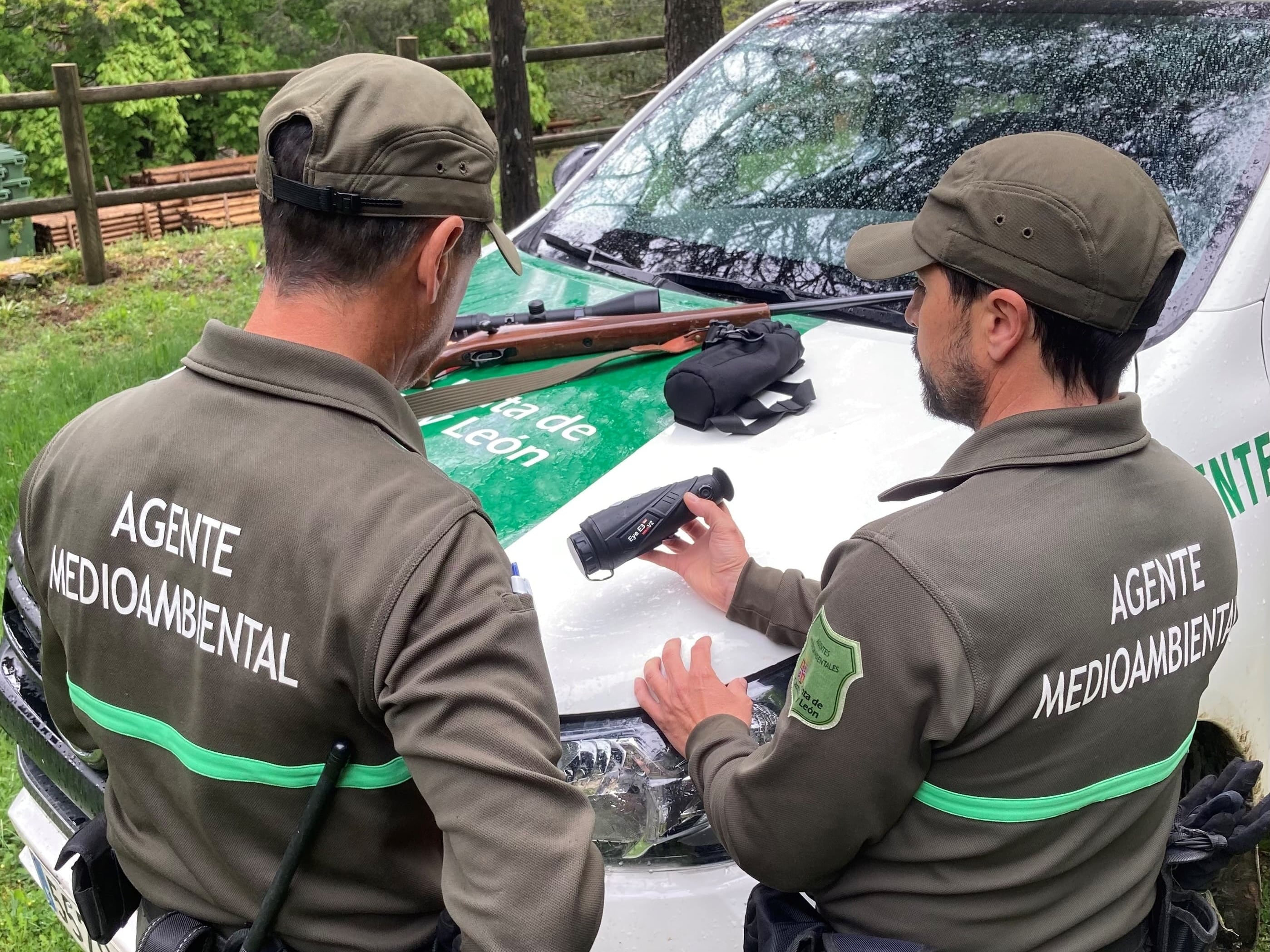 Agentes medioambientales de la Junta de Castilla y León