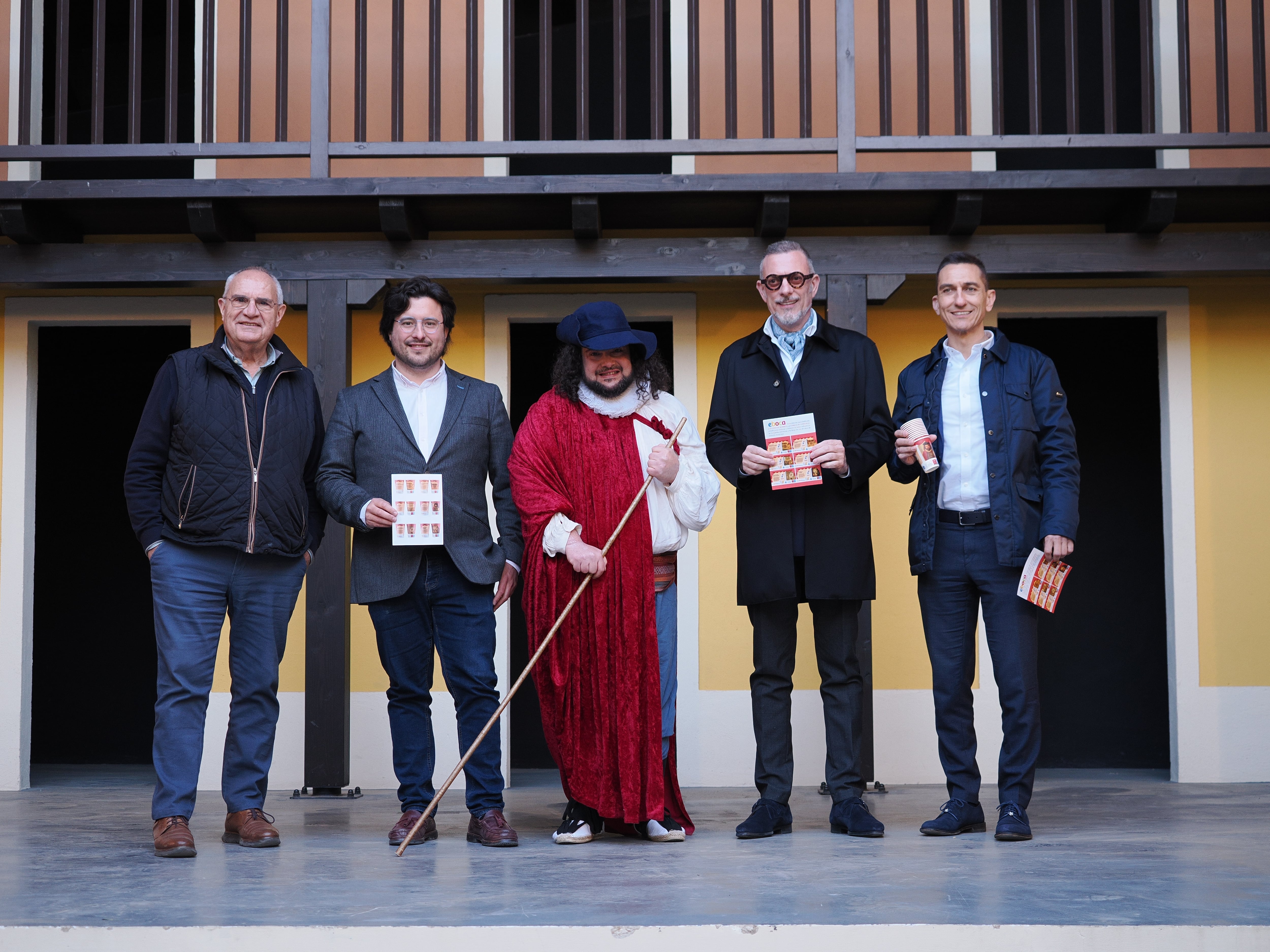 Presentación de los vasos de Eboca en el Teatro de Robres