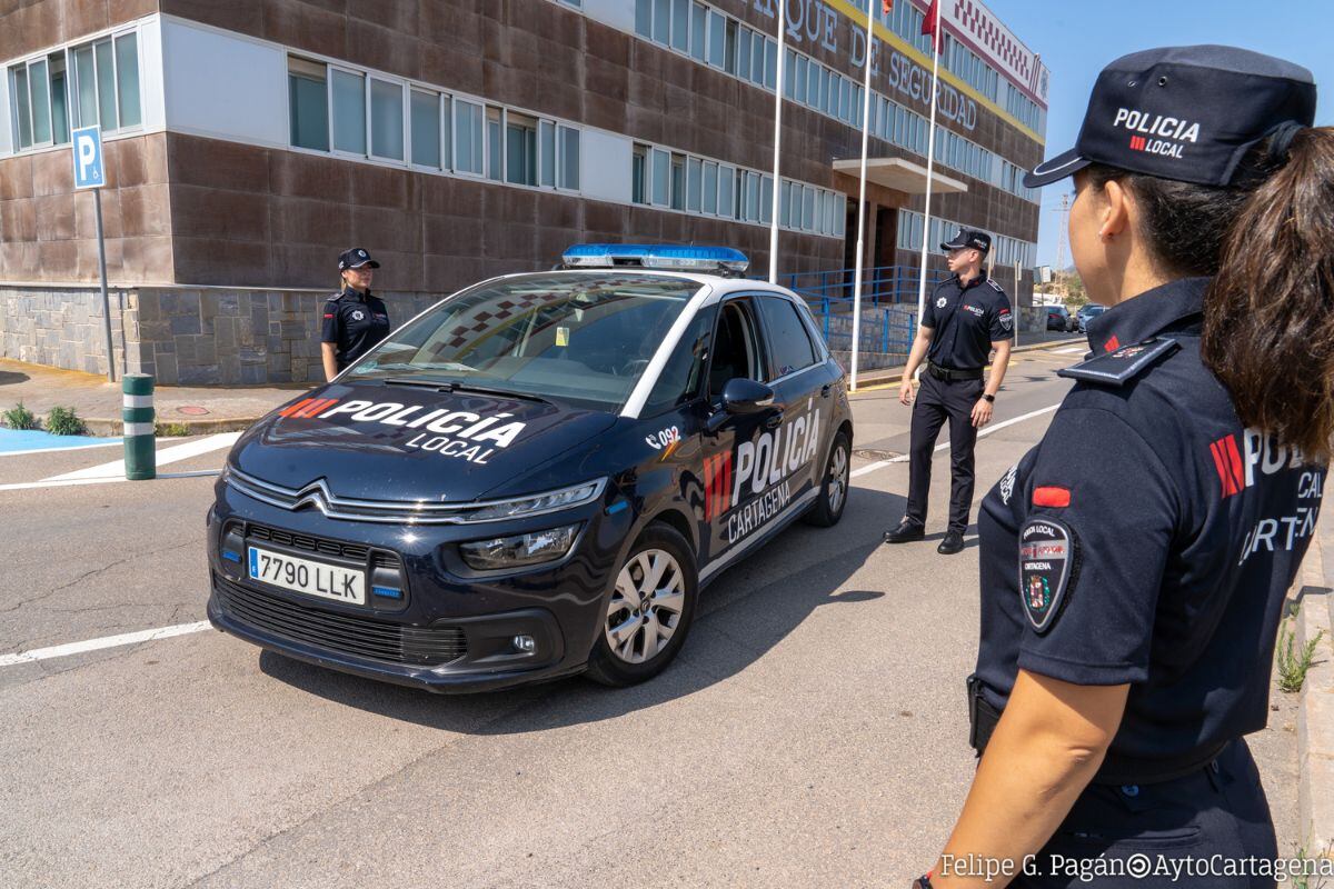 Algunos de los nuevos agentes de Policía Local de Cartagena