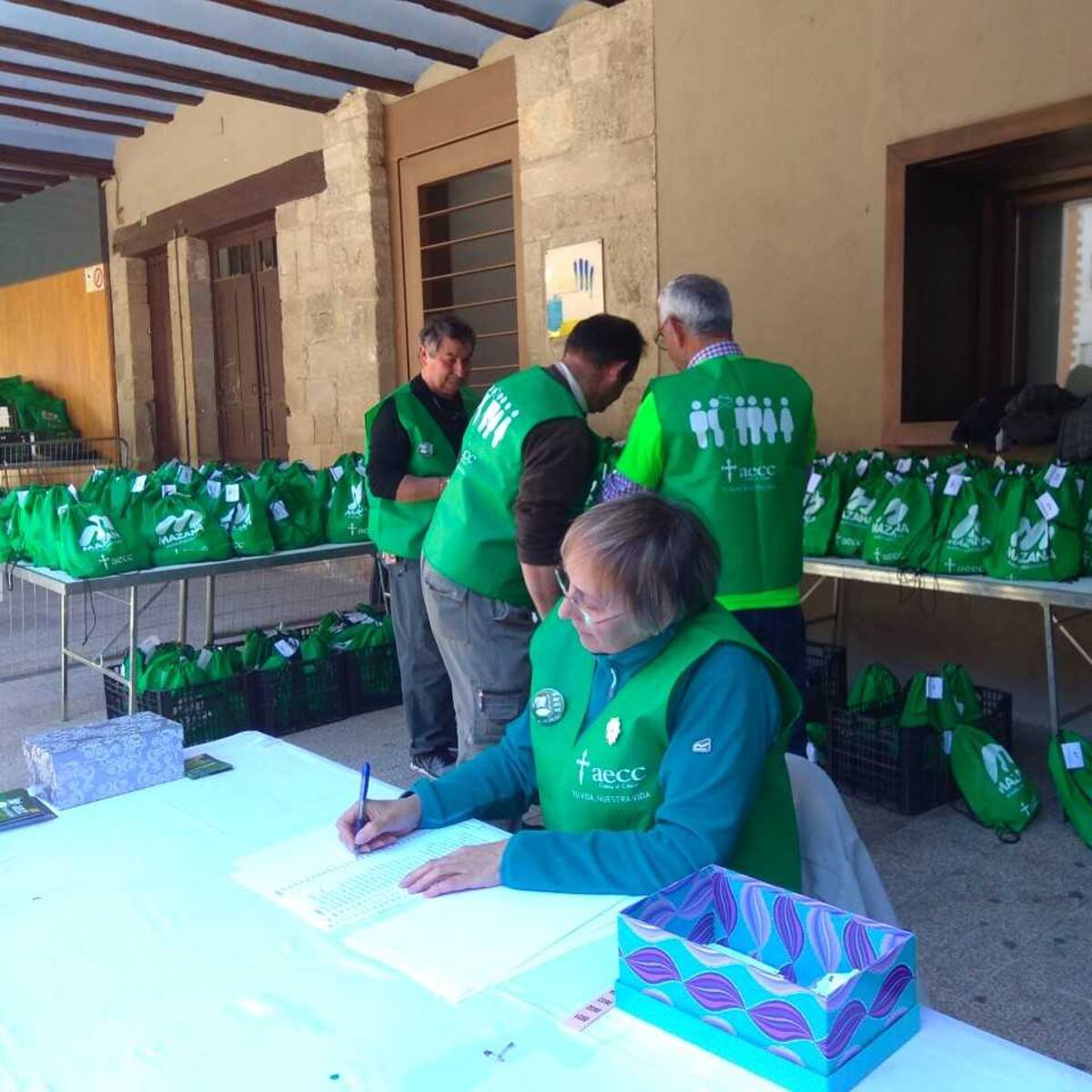 Todo preparado para que Graus se tiña de verde por el cáncer