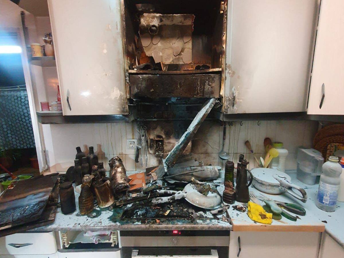 Incendio sin consecuencias por una campana extractora en una vivienda en Huesca