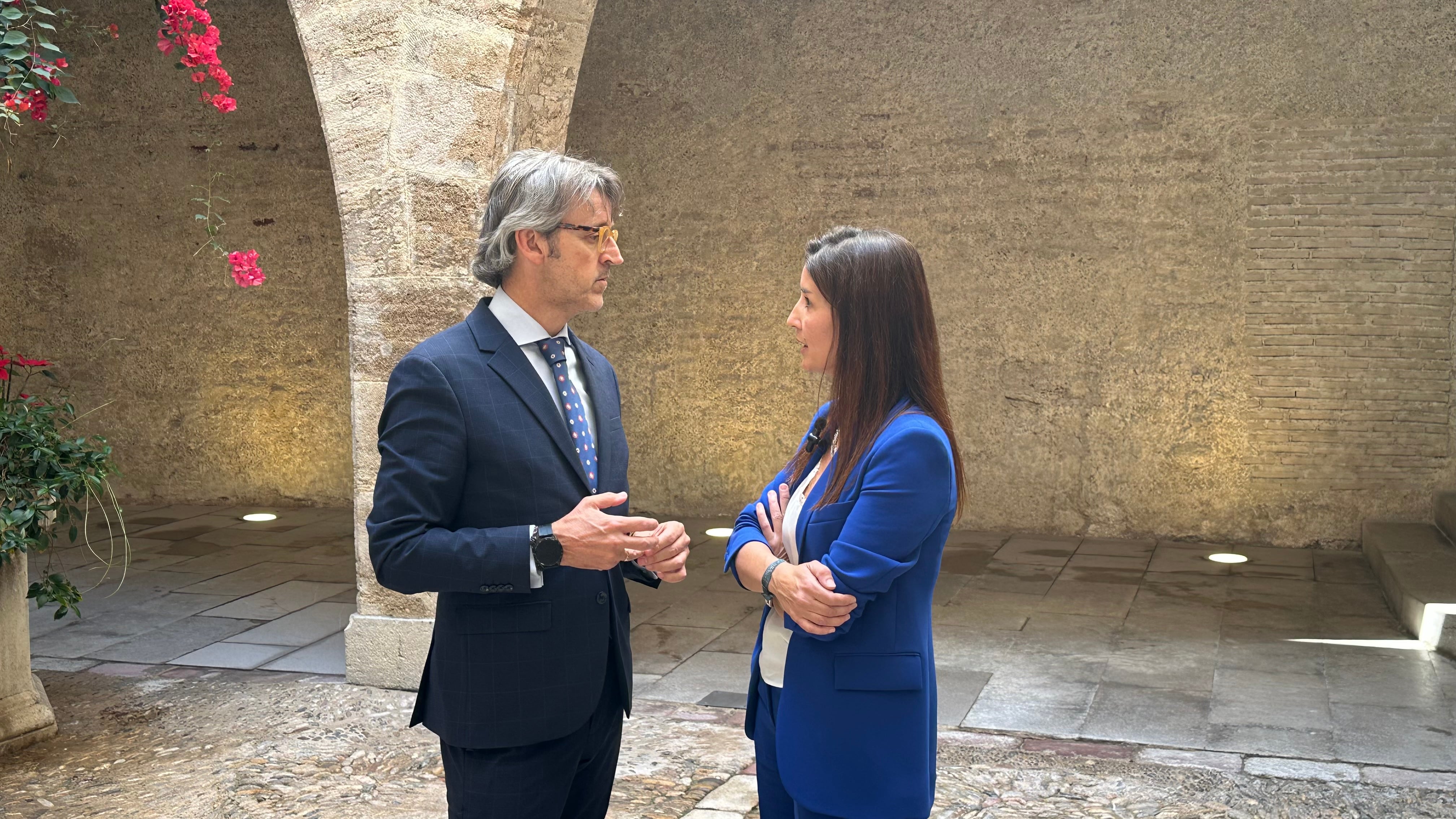 Un momento del encuentro mantenido hoy entre el consejero de Economía, Hacienda y Empresa, Luis Alberto Marín, y su homóloga valenciana, Ruth Merino.