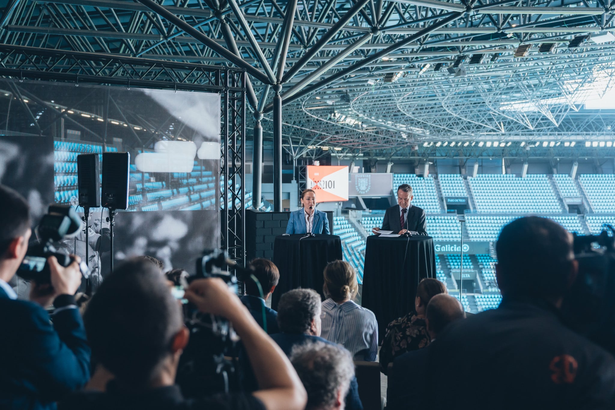 Marián Mouriño, presidenta del Celta de Vigo y Abel Caballero, alcalde de Vigo en el acto en Balaídos