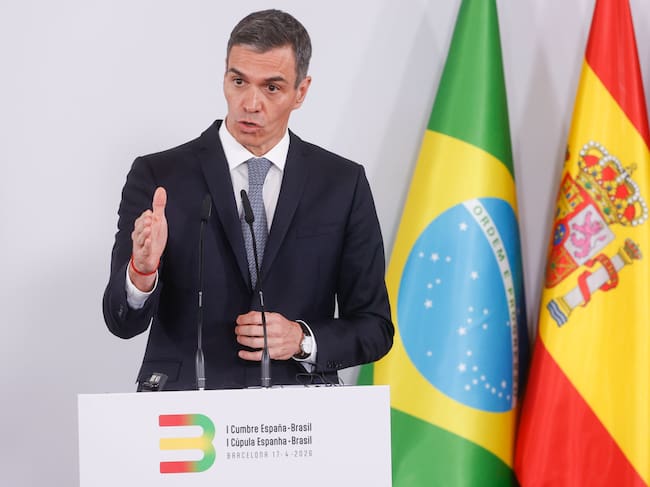 Pedro Sánchez, en la rueda de prensa junto al presidente brasileño, Luiz Inácio Lula da Silva. EFE/ Quique García