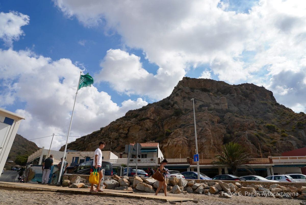 Comienzan las obras de reconstrucción en la escalera de Poniente del Portús