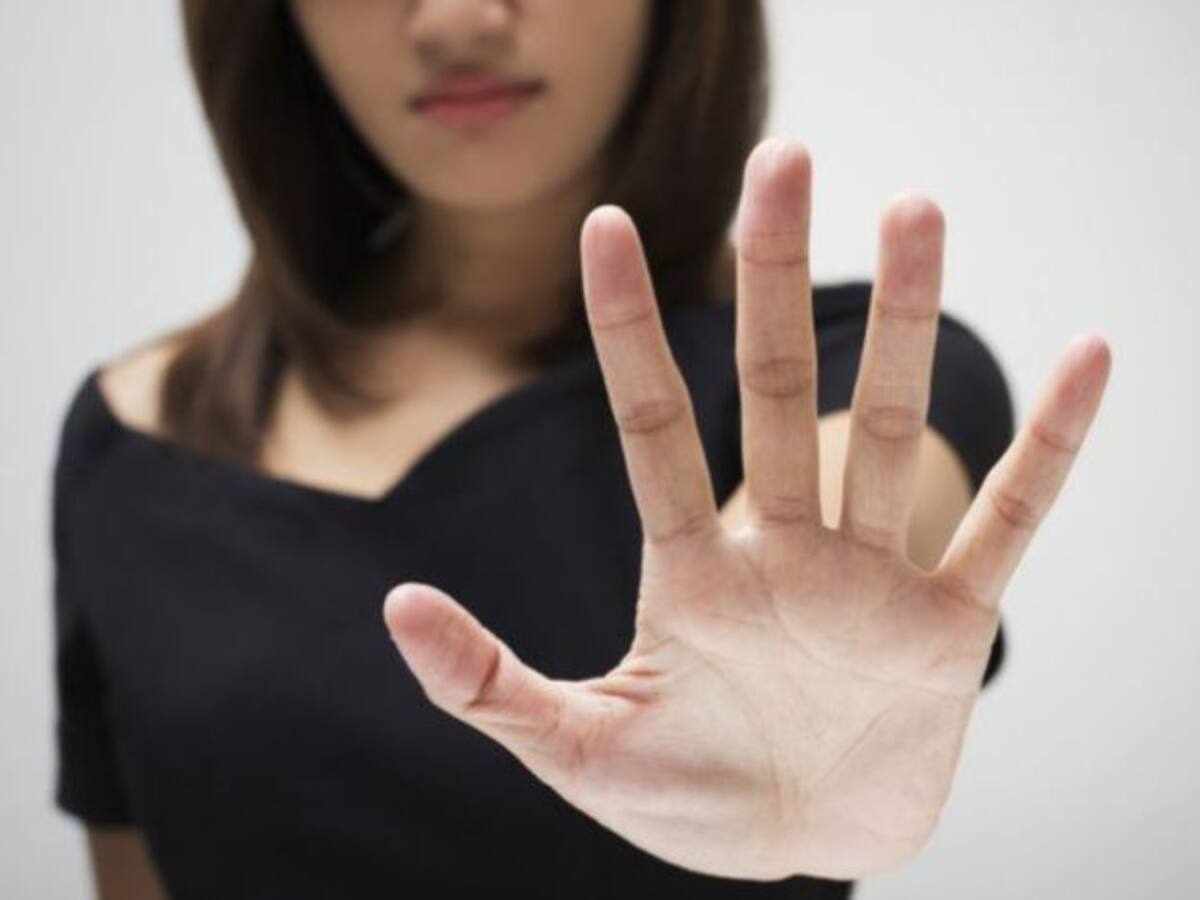 Condenado un maltratador que envió 500 mensajes con amenazas a su expareja menor de edad en un día