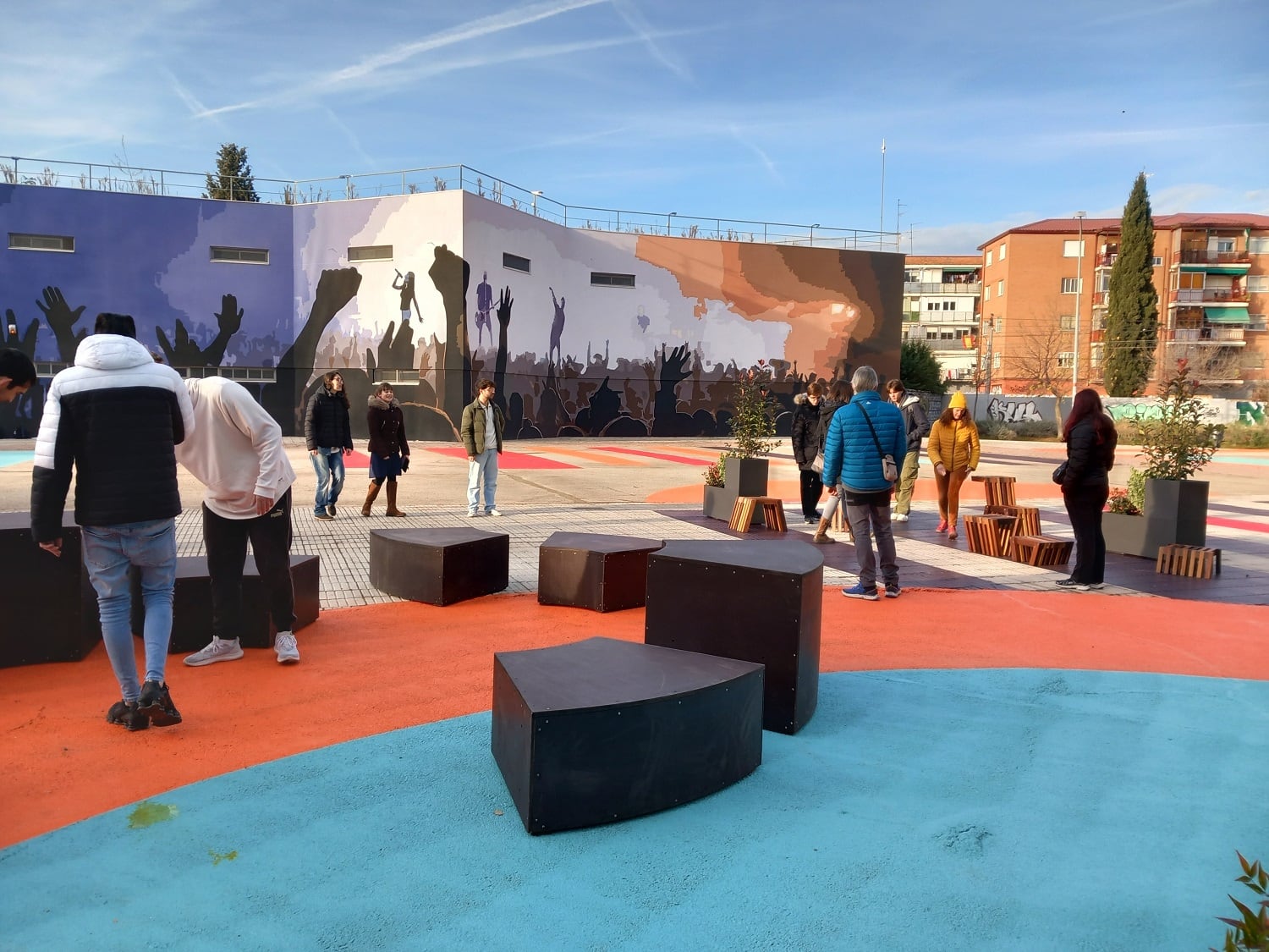 El nuevo material urbano se ha instalado en la plaza del Huerto del Cura