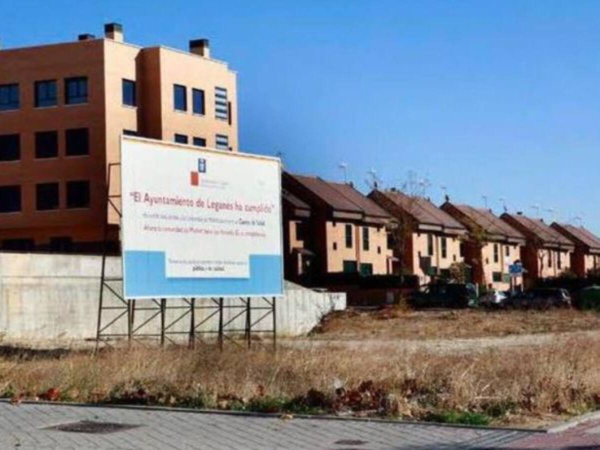 Entregan 4.000 firmas para el centro de salud de Arroyo Culebro