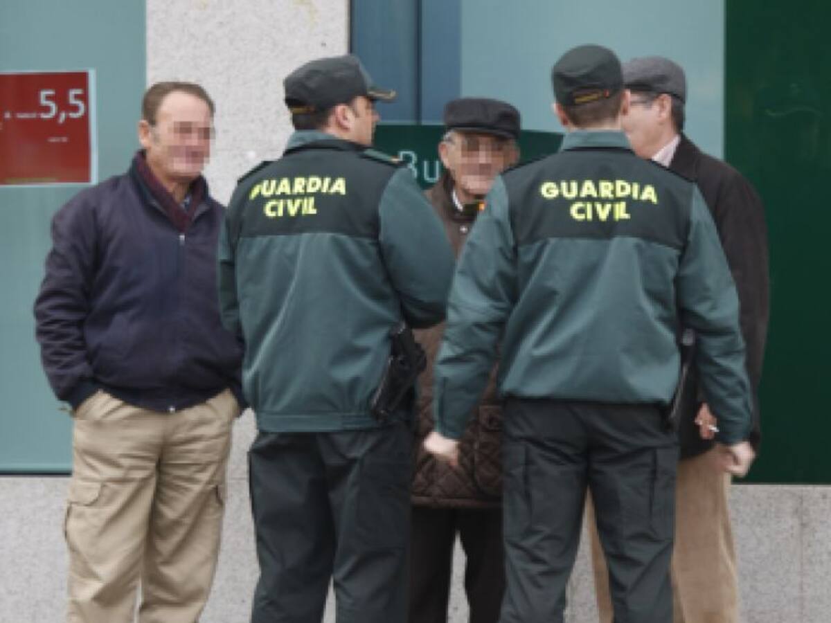 Detienen al "vendedor de la almohada"