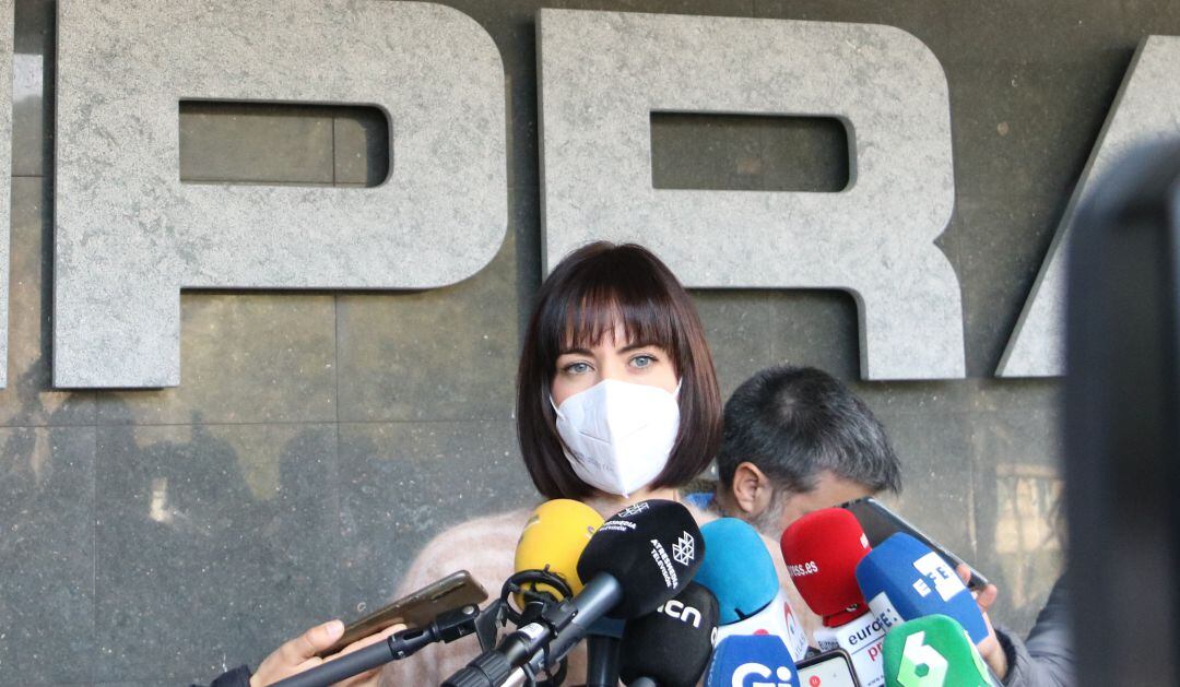 La ministra de Ciència, Diana Morant, a la seu d'Hipra.