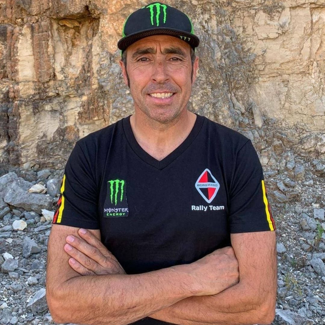 El piloto catalán hace un llamamiento para donar gafas de Motocross y Enduro