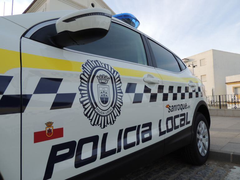 Un vehículo de la Policía Local de San Roque.