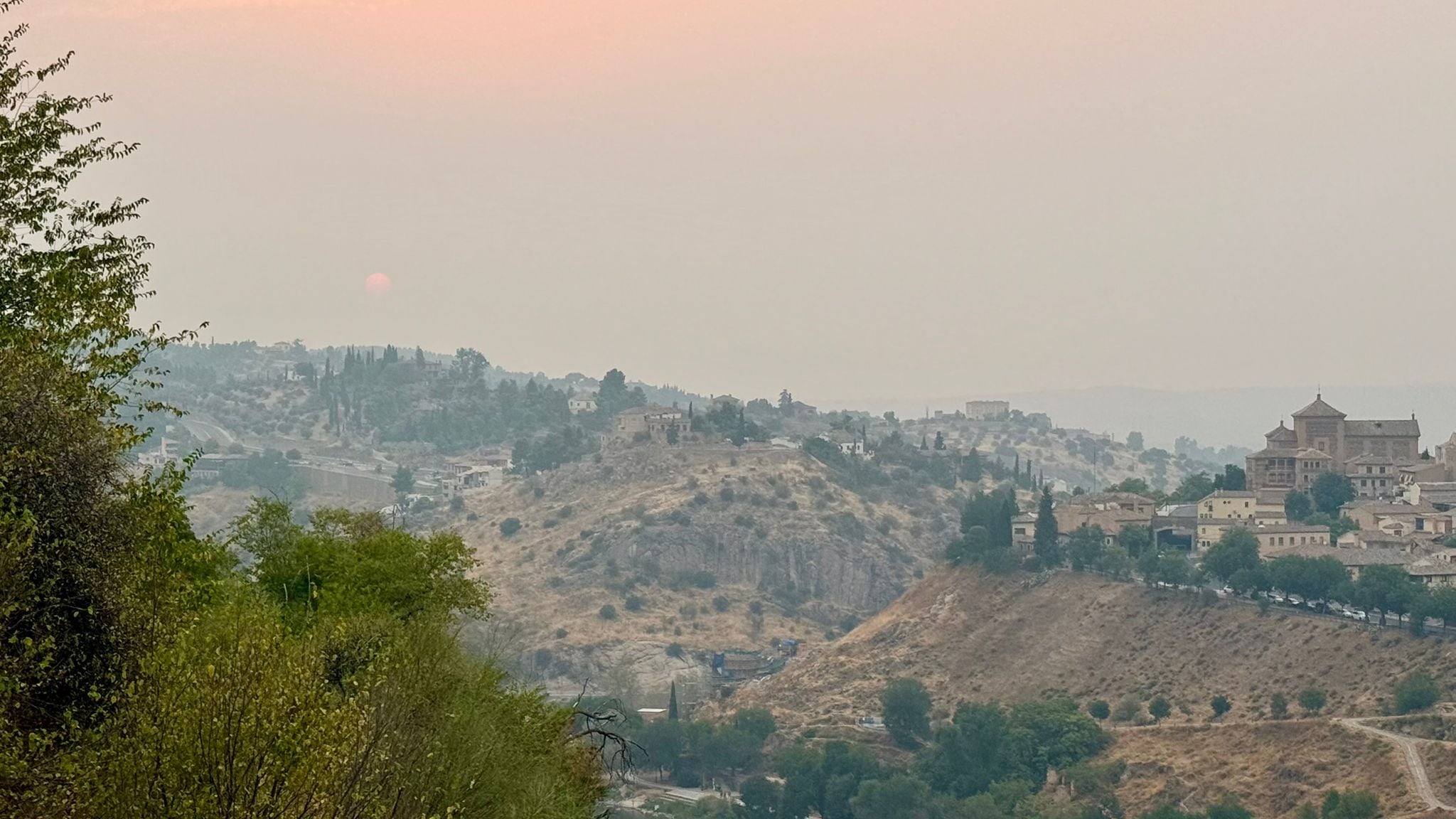Estado de los cielos en Toledo durante la tarde de este lunes