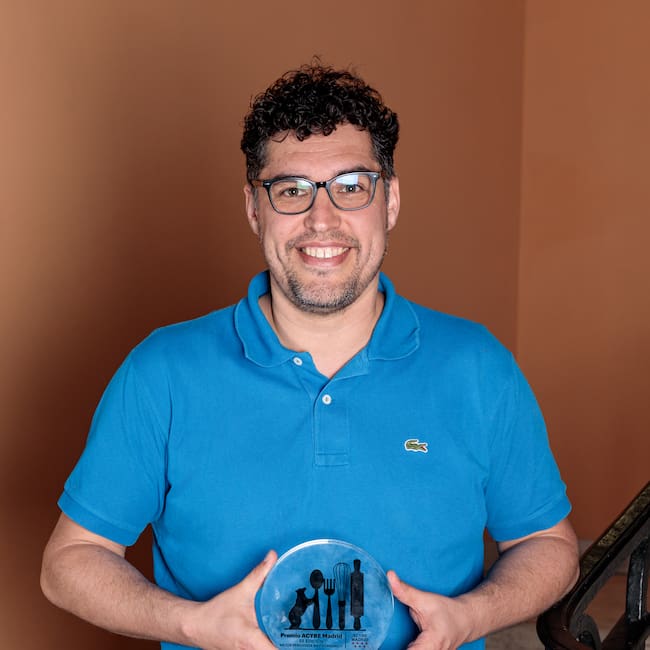 Carlos G. Cano, reconocido como "mejor periodista gastronómico" por Acyre Madrid.