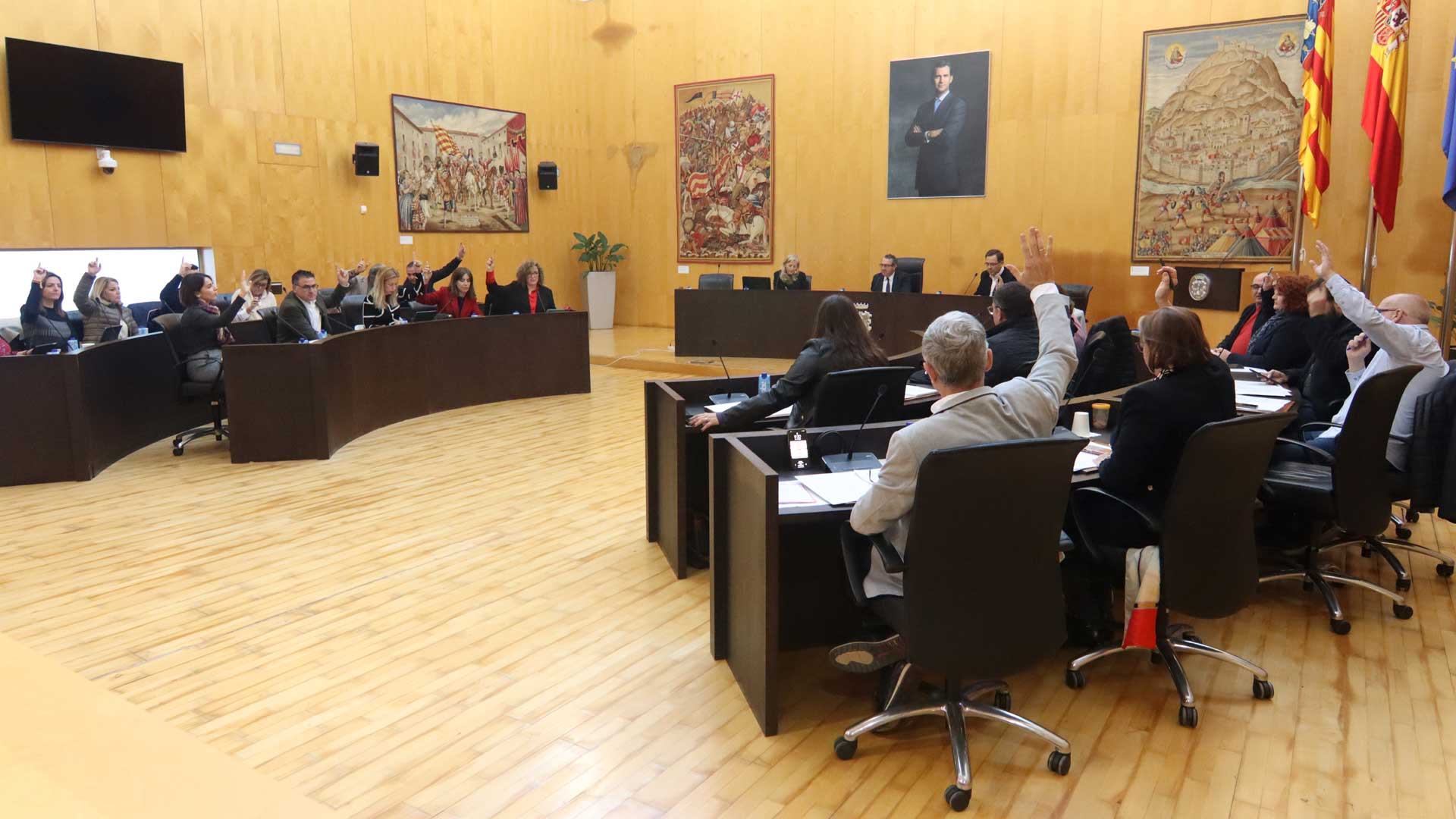 Imagen del pleno extraordinario y urgente del Ayuntamiento de Benidorm celebrado este viernes