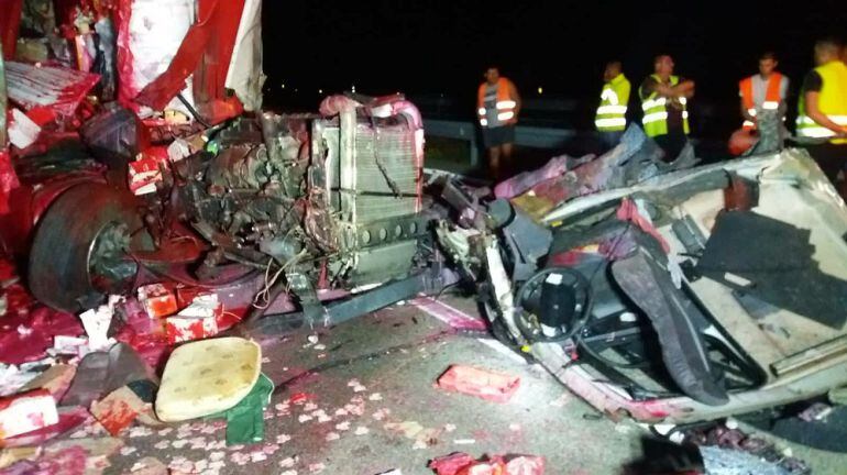 El accidente se ha producido esta pasada madrugada en la A-2, cerca de Calatayud 