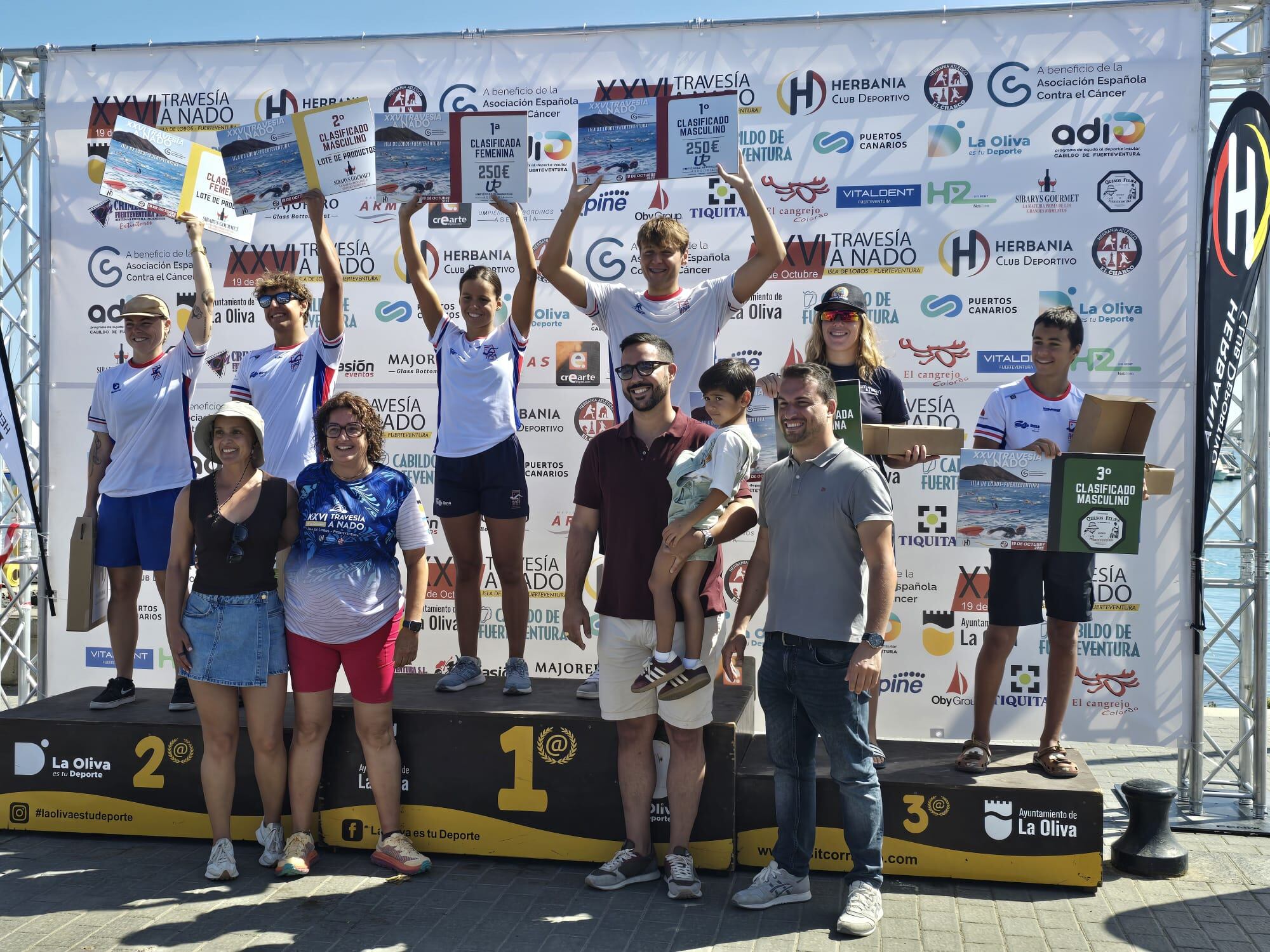 Uno de los podios de la XXVI Travesía a Nado Isla de Lobos.