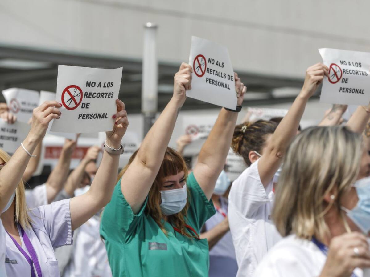 Despedir personal sanitario en estos momentos es la peor receta