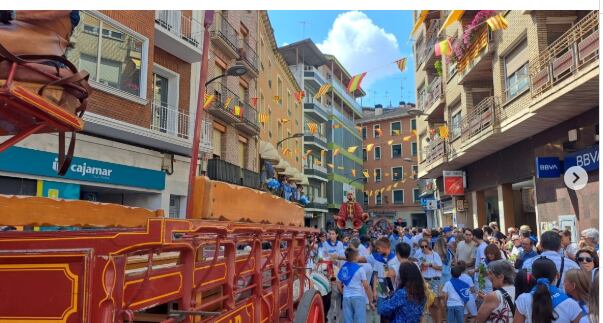 Ambiente Cabalgata, fiestas de BARBASTRO 2025.