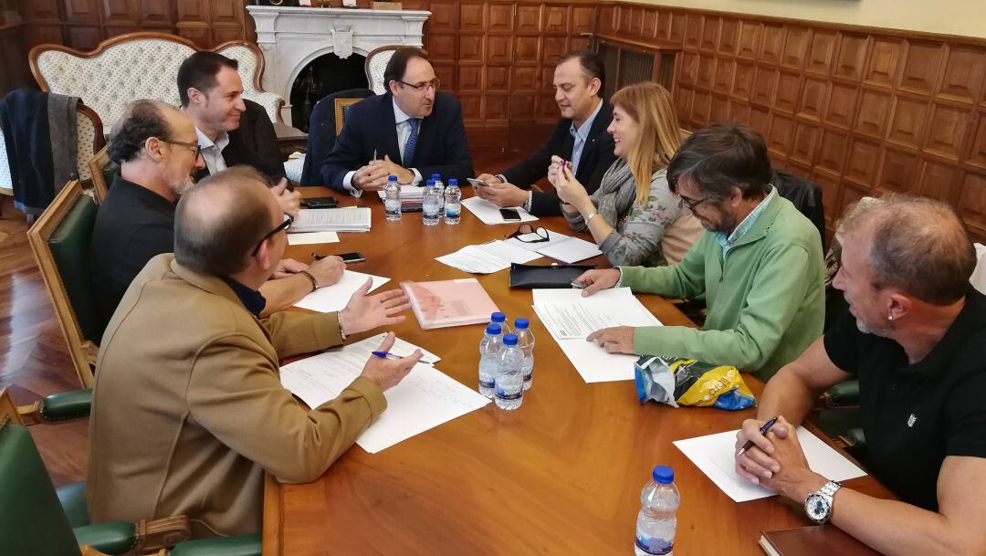 Presentación del borrador de ordenanzas fiscales elaborado por el equipo de Polanco en el seno del Consejo de Diálogo Social