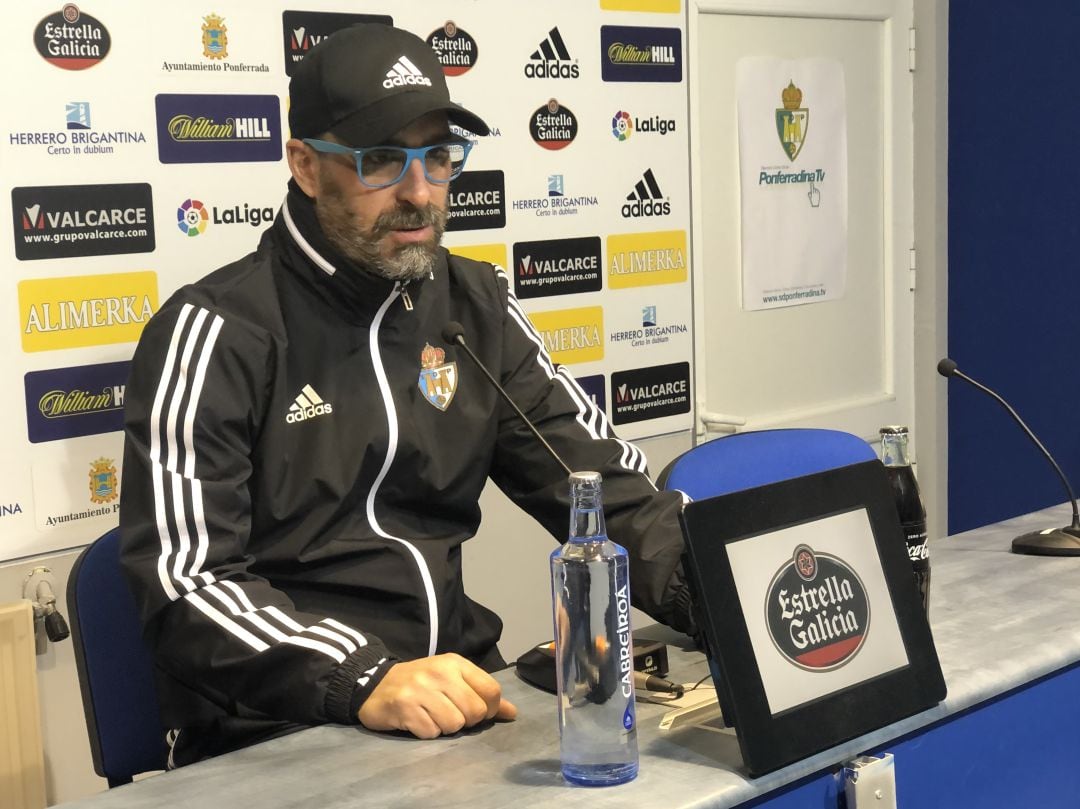El técnico de la Ponferradina espera superar al Cádiz CF