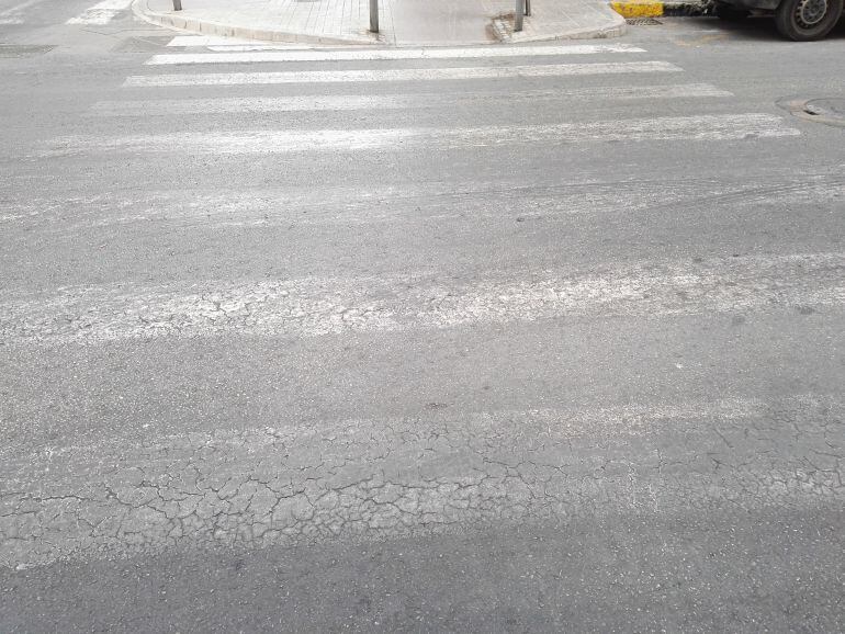 Paso de peatones en una calle de Elche