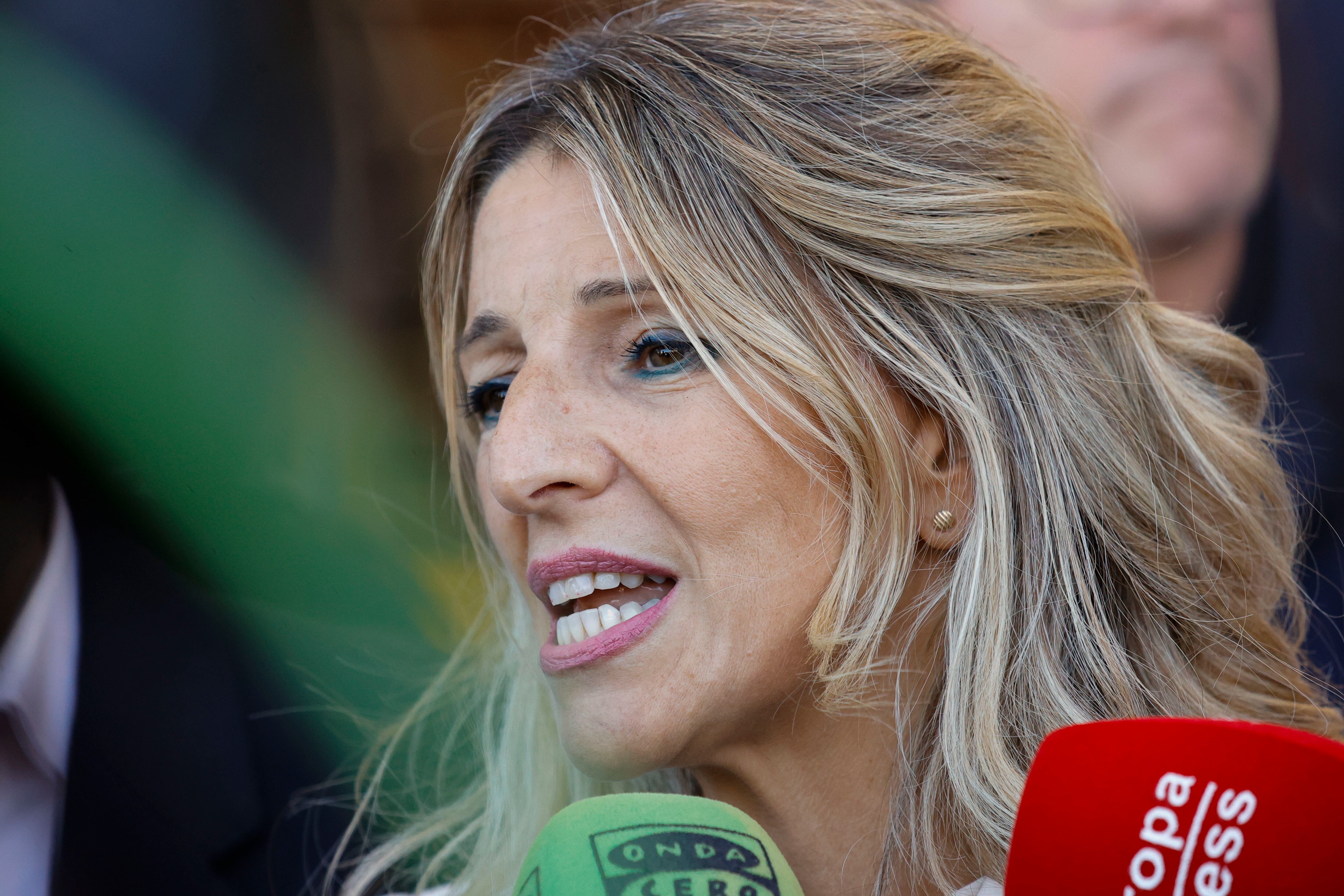 La vicepresidenta segunda del Gobierno y ministra de Trabajo, Yolanda Díaz, este jueves en el astillero de Navantia Ferrol (foto: Kiko Delgado / EFE)