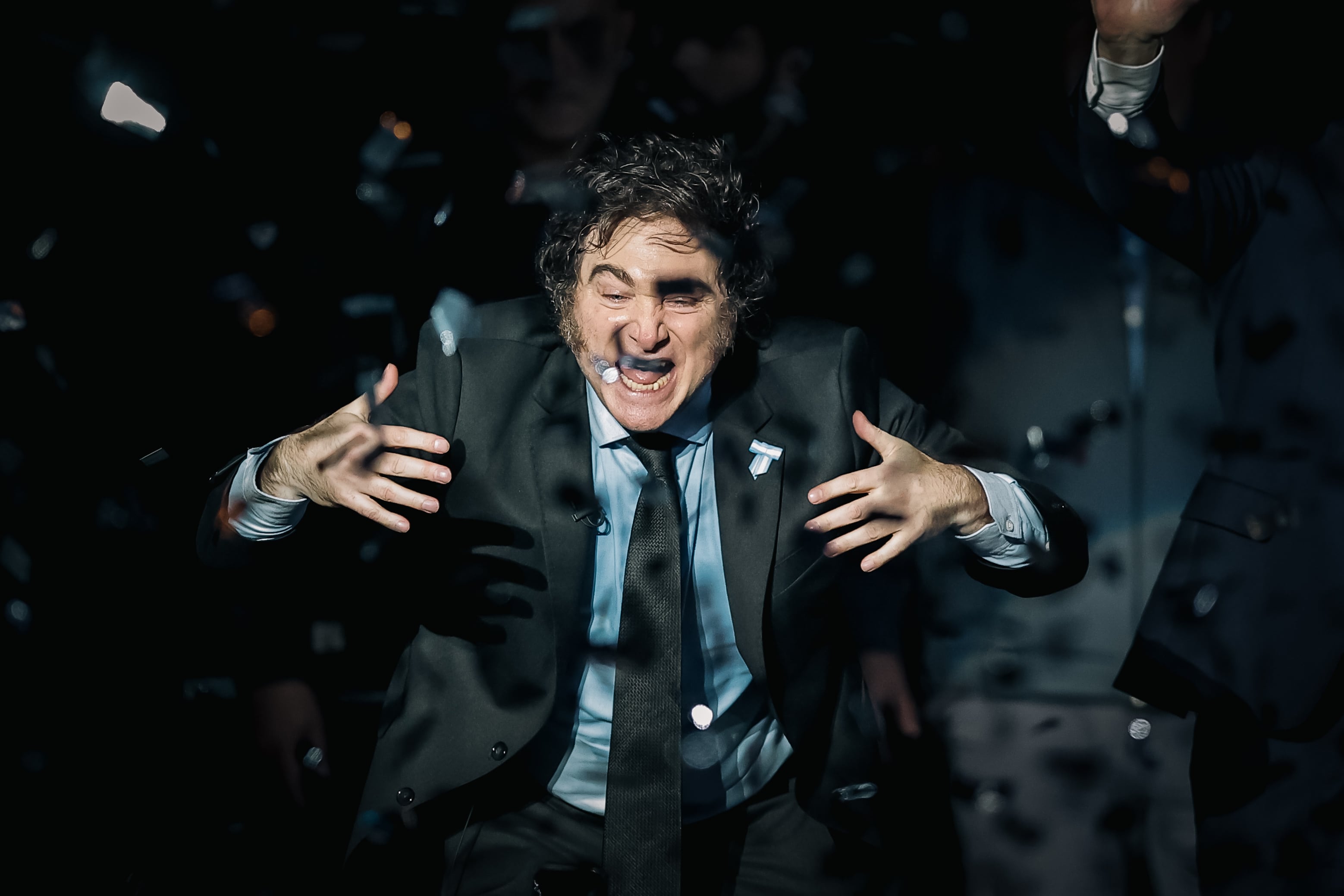 El presidente de Argentina, Javier Milei, habla durante el lanzamiento de su libro &#039;Capitalismo, socialismo y la trampa neoclásica&#039;, en el estadio Luna Park en Buenos Aires (Argentina).