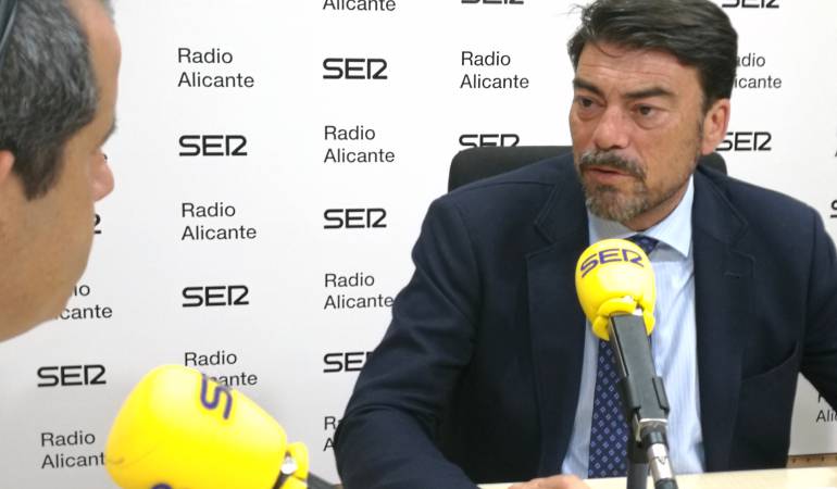 Luis Barcala, alcalde de Alicante durante la entrevista en Hoy por Hoy