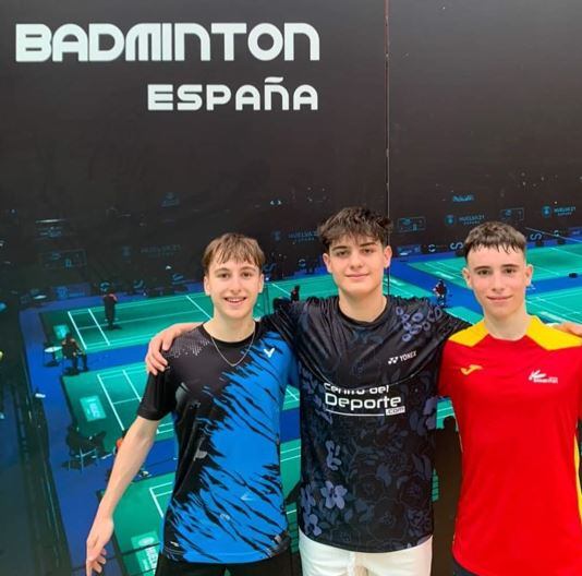 Los tres jugadores del Bádminton Huesca están consiguiendo excelentes resultados