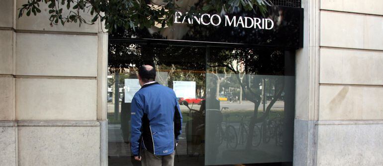 Un cliente de Banco Madrid.