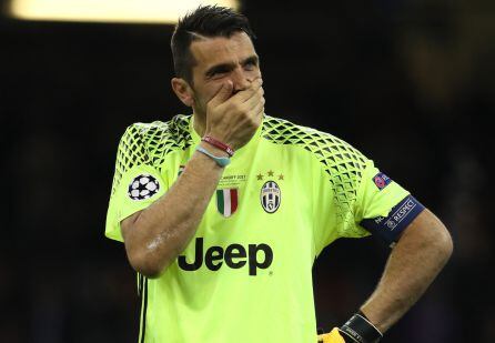 Buffon no se podía creer que había vuelto a caer en una final de la Champions League por tercera vez