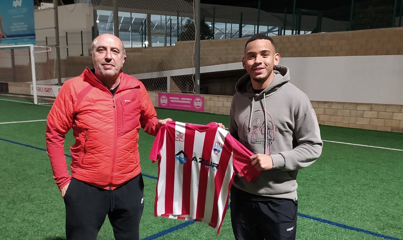 El davanter Dani Peña arribat de Badalona ja és a Sant Martí.