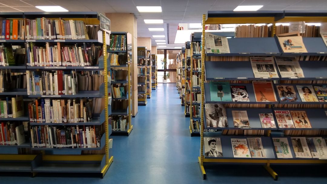 Interior de la biblioteca municipal de Aranda