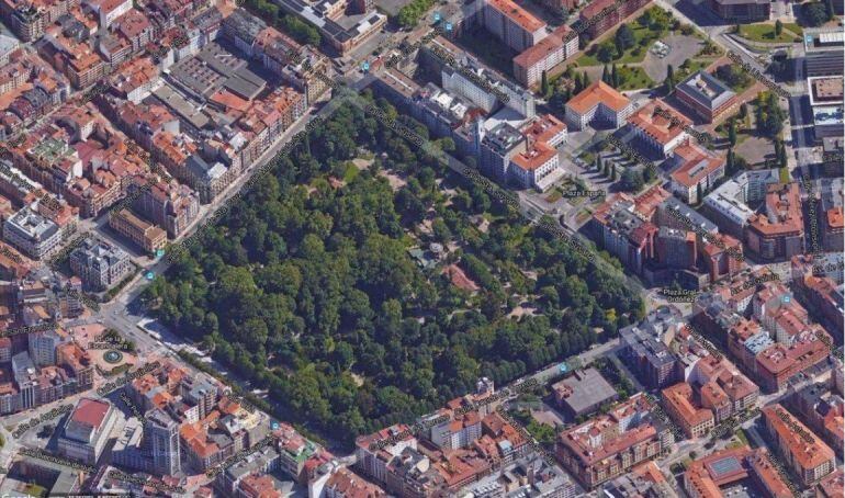 Vista aérea del Campo San Francisco. (Colegio de Arquitectos de Asturias).