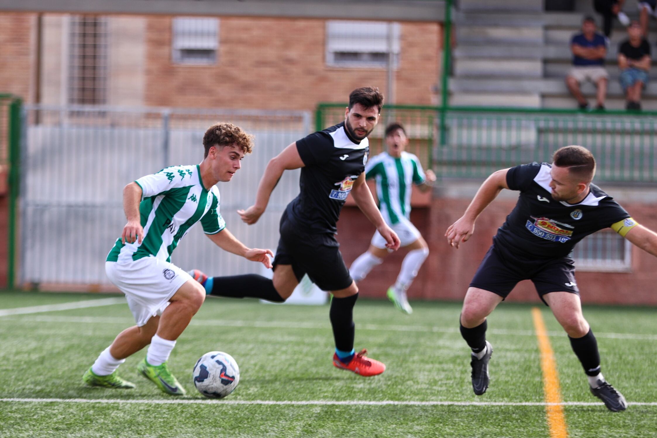Joan tiene clase y gol. Es un futbolista muy vertical.