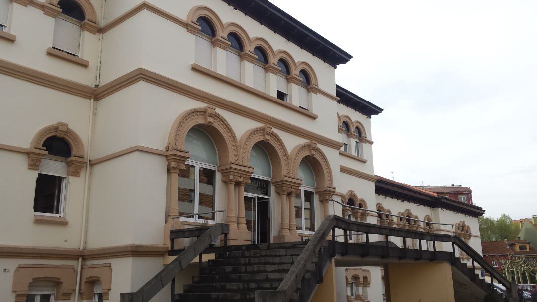 Exteriores del Hospital de Avilés.
