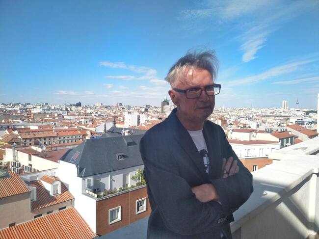 Eduard Limónov en la terraza de la Cadena SER.