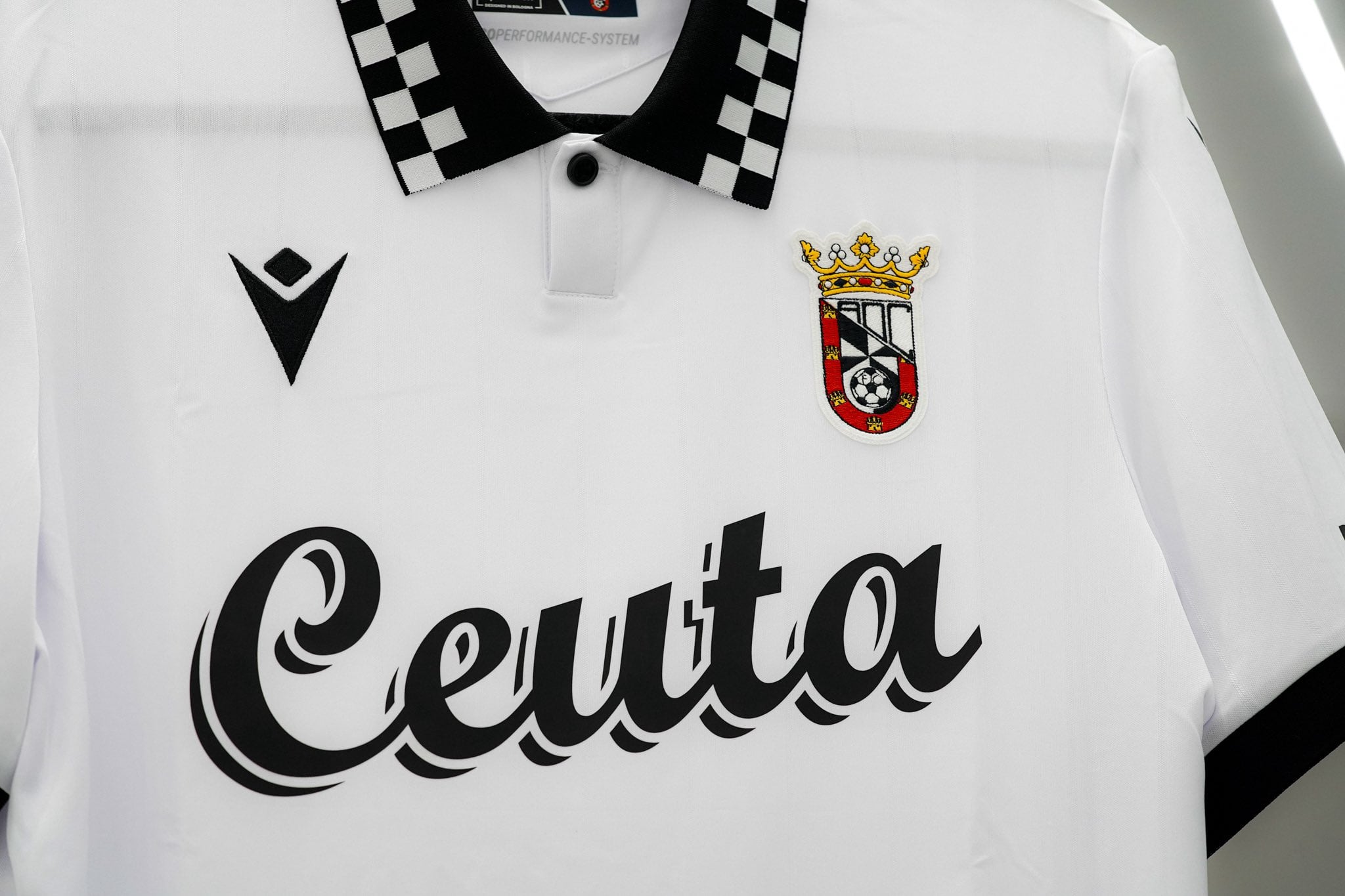 La camiseta del Ceuta