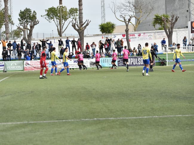 Imagen partido disputado entre el Conil y el Xerez CD