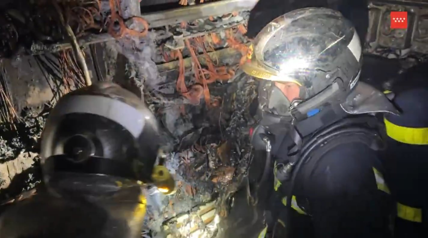Los bomberos consiguieron extinguir el fuego originado en el cuarto de contadores de un edificio de Leganés