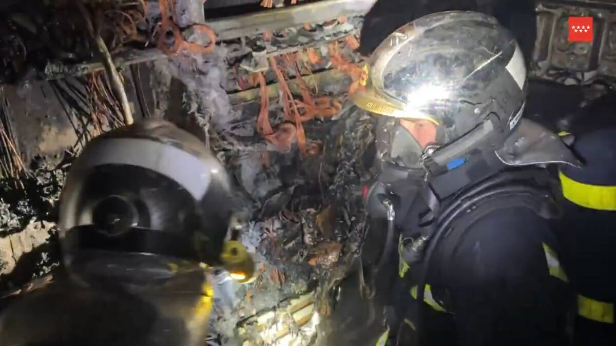 Una mujer intoxicada en Leganés tras el incendio en el cuarto de contadores de una vivienda