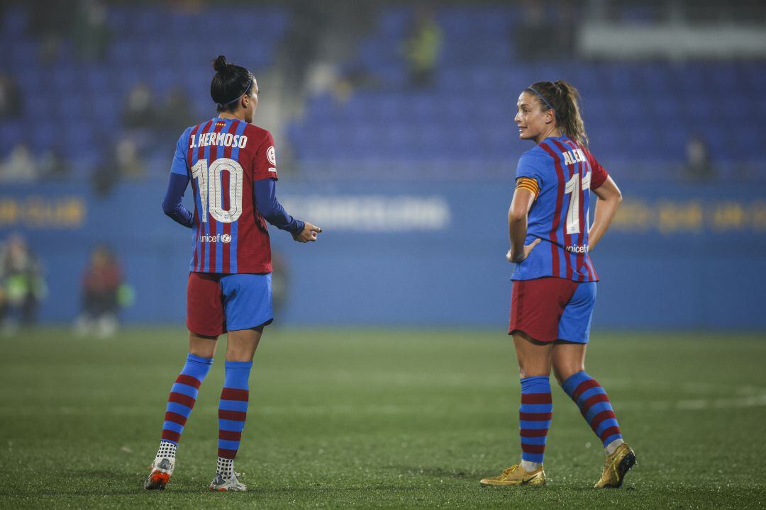 Alexia Putellas y Jenni Hermoso, durante un partido del Barcelona femenino